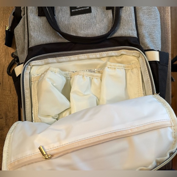 NWOT Land Diaper Bag Grey and Black - Picture 6 of 12